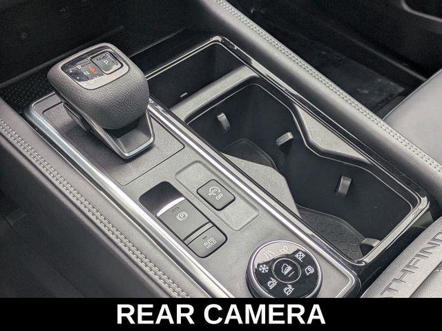 Used 2024 Nissan Pathfinder Platinum image 17