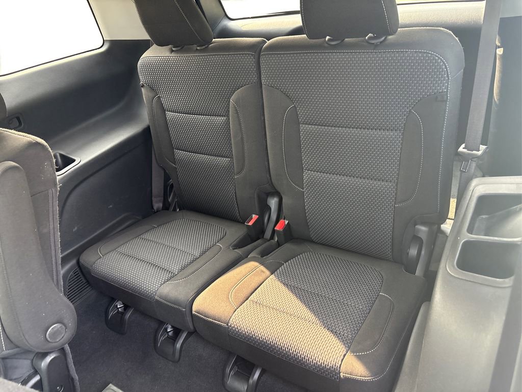 Used 2023 GMC Acadia SLE w/ Driver Convenience Package image 28