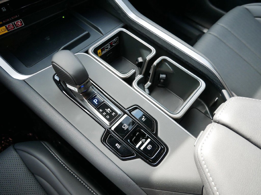 New 2026 Lexus TX 500h AWD w/ Technology Package image 25