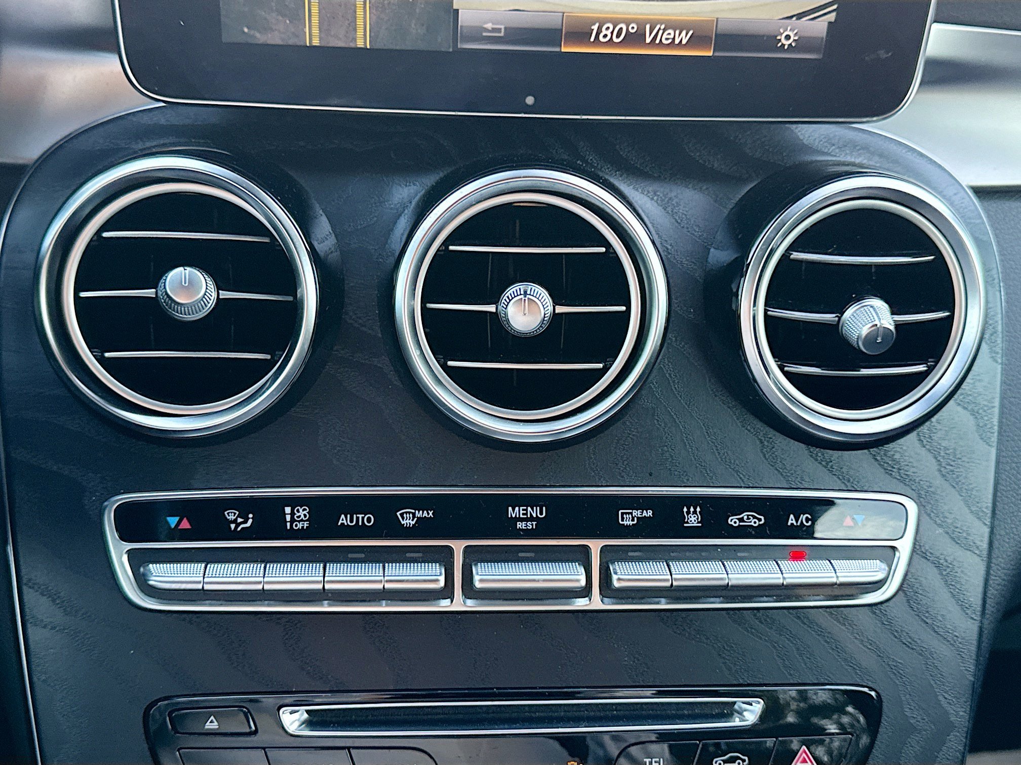 Used 2018 Mercedes-Benz GLC 350e 4MATIC image 34