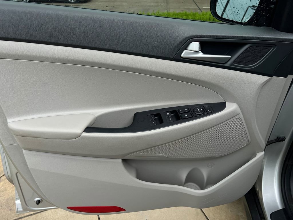 Used 2020 Hyundai Tucson Value w/ Cargo Package FWD image 16