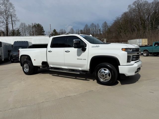 Used 2023 Chevrolet Silverado 3500 High Country AWD/4WD image 2