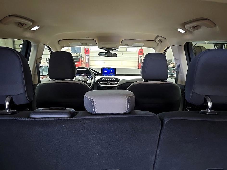 Used 2020 Ford Escape SE image 30