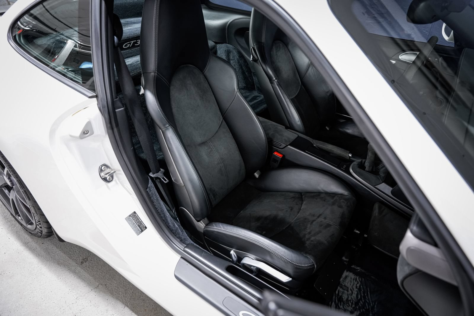Used 2010 Porsche 911 GT3 RWD image 25