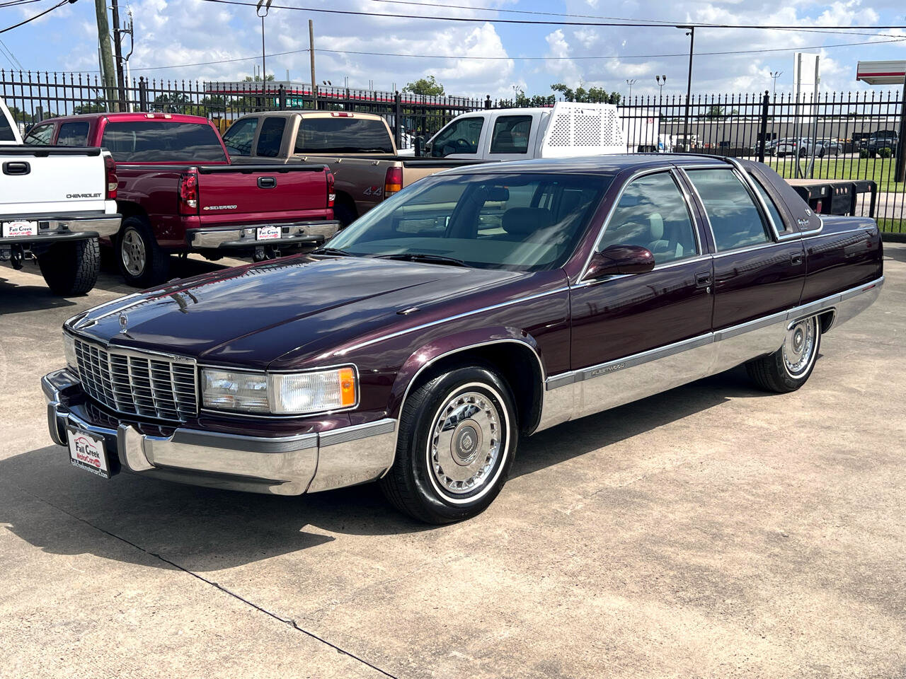 Used 1996 Cadillac Fleetwood Brougham image 2