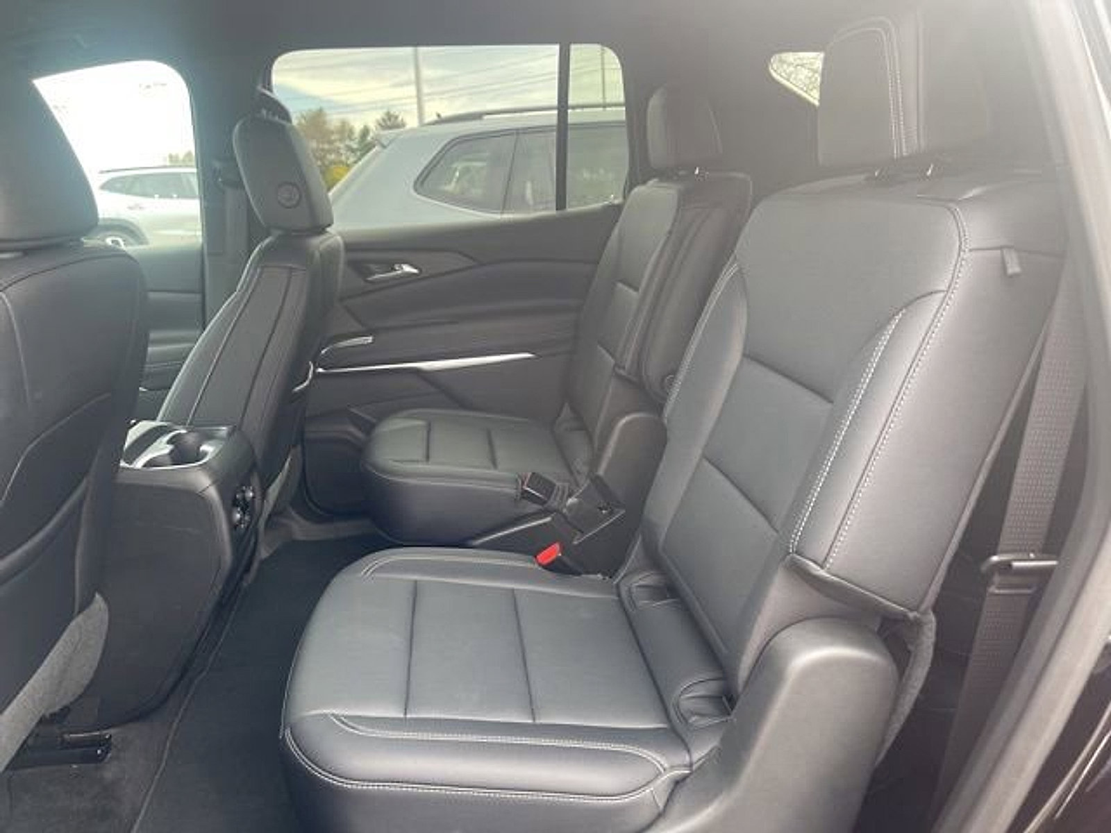 Certified 2025 Chevrolet Traverse LT image 17