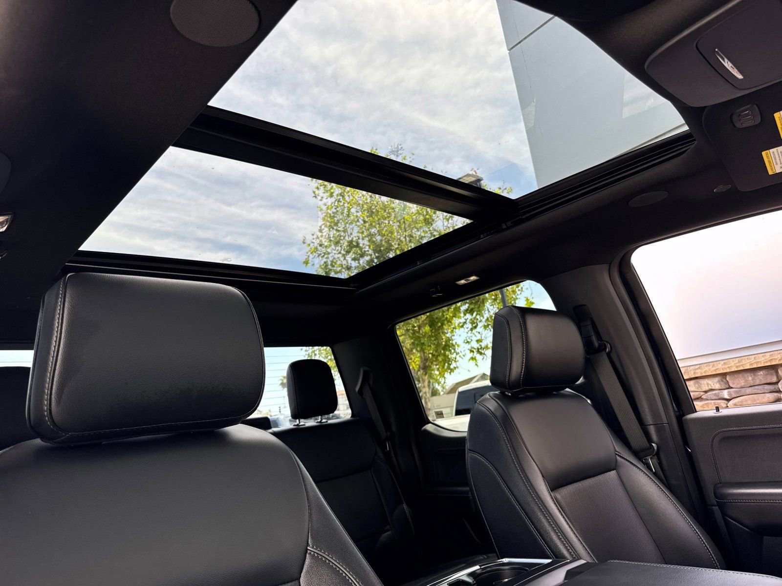 Used 2025 Ford F150 Lariat w/ Equipment Group 502A High image 18