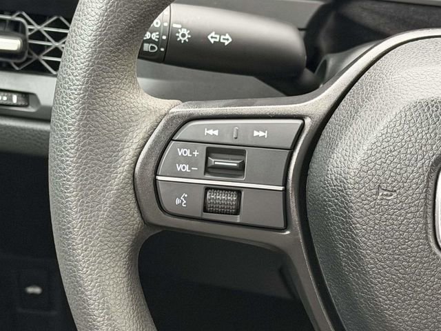 Used 2023 Honda Accord EX image 18