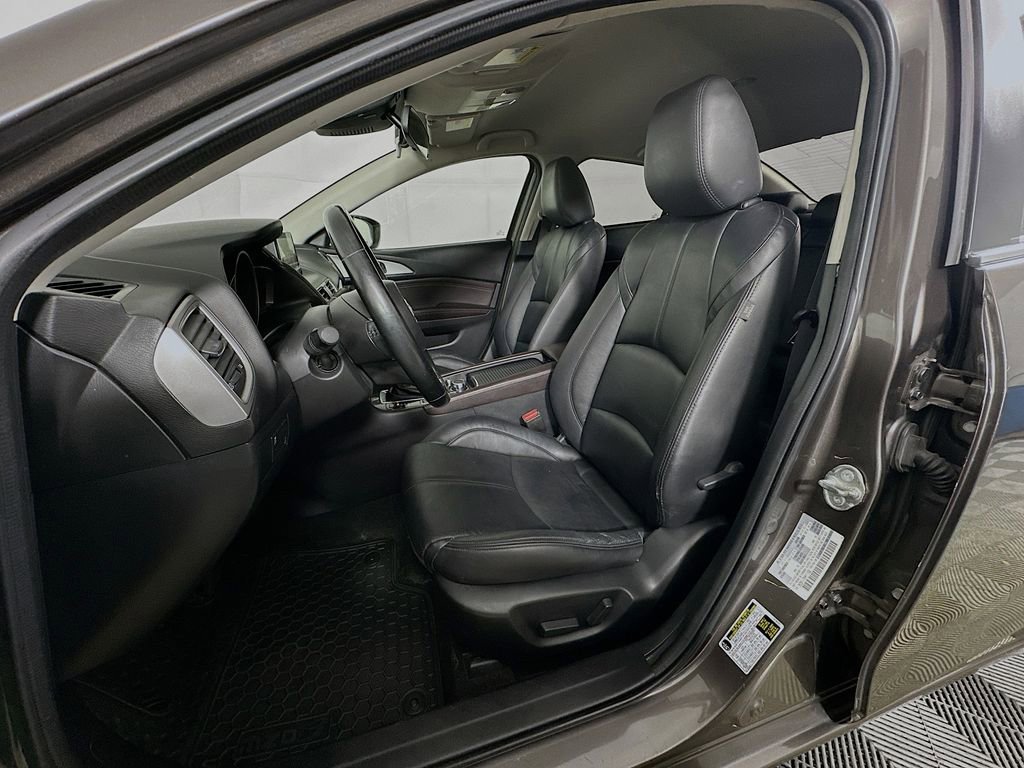 Used 2017 MAZDA MAZDA3 Touring FWD image 25