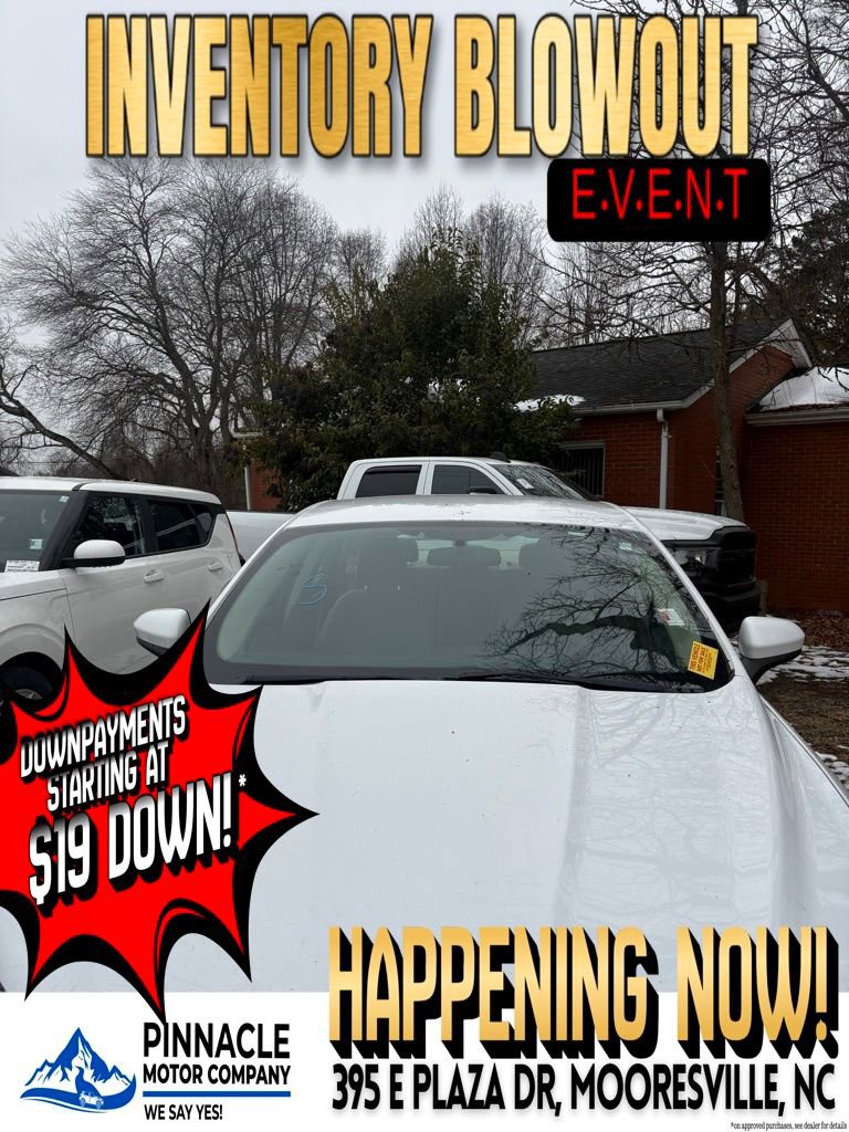 Used 2018 Ford Fusion SE image 3