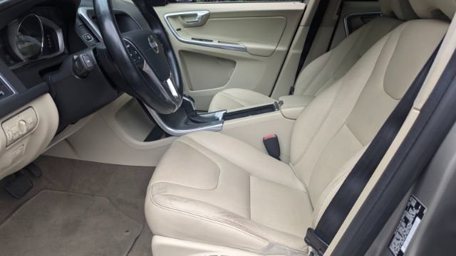 Used 2015 Volvo XC60 3.2 Platinum image 18