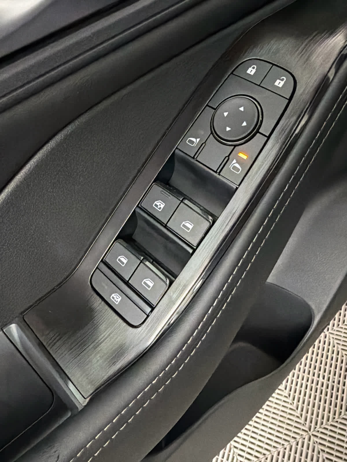 New 2026 Nissan Rogue Dark Armor FWD image 23