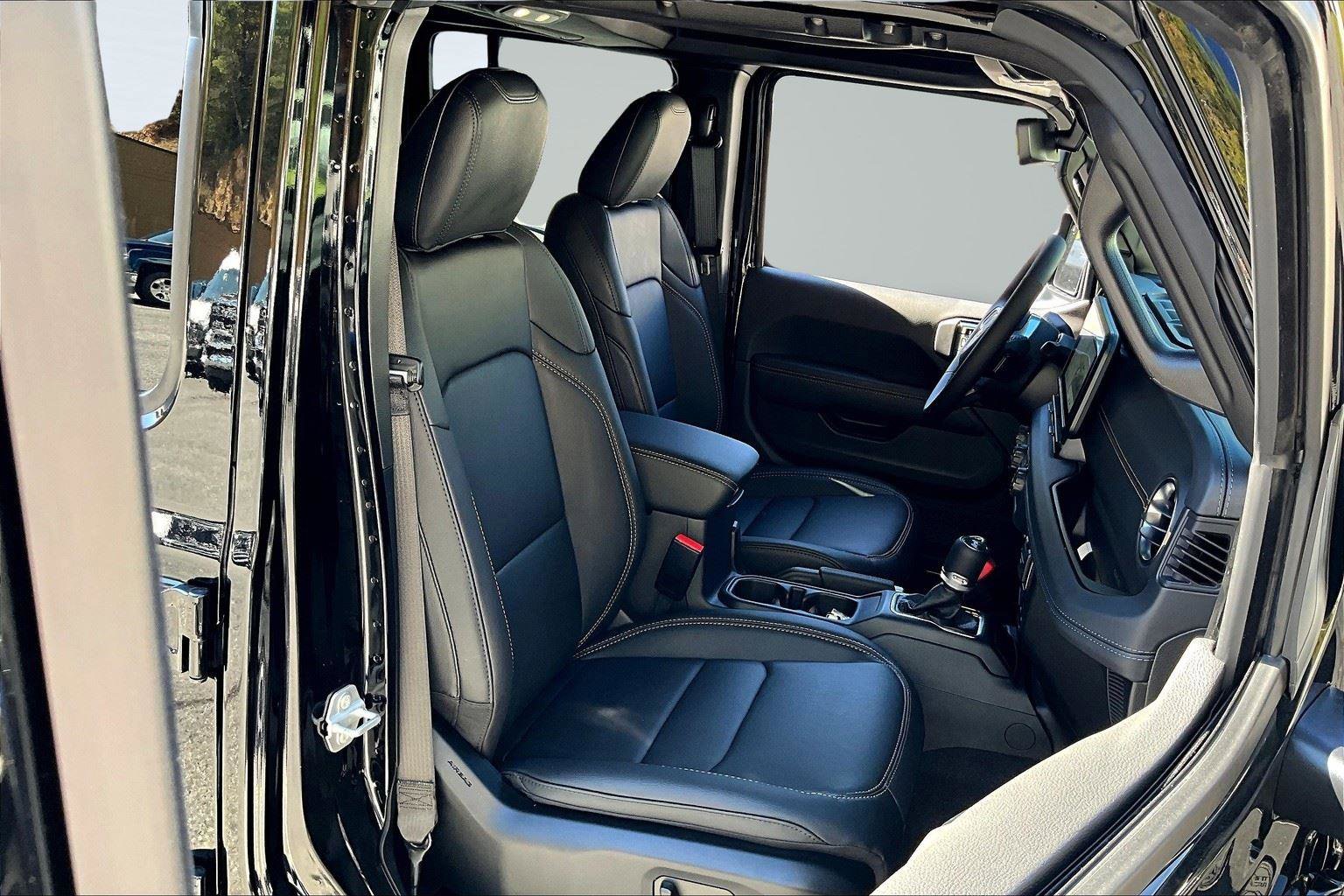 New 2025 Jeep Wrangler Sahara image 9