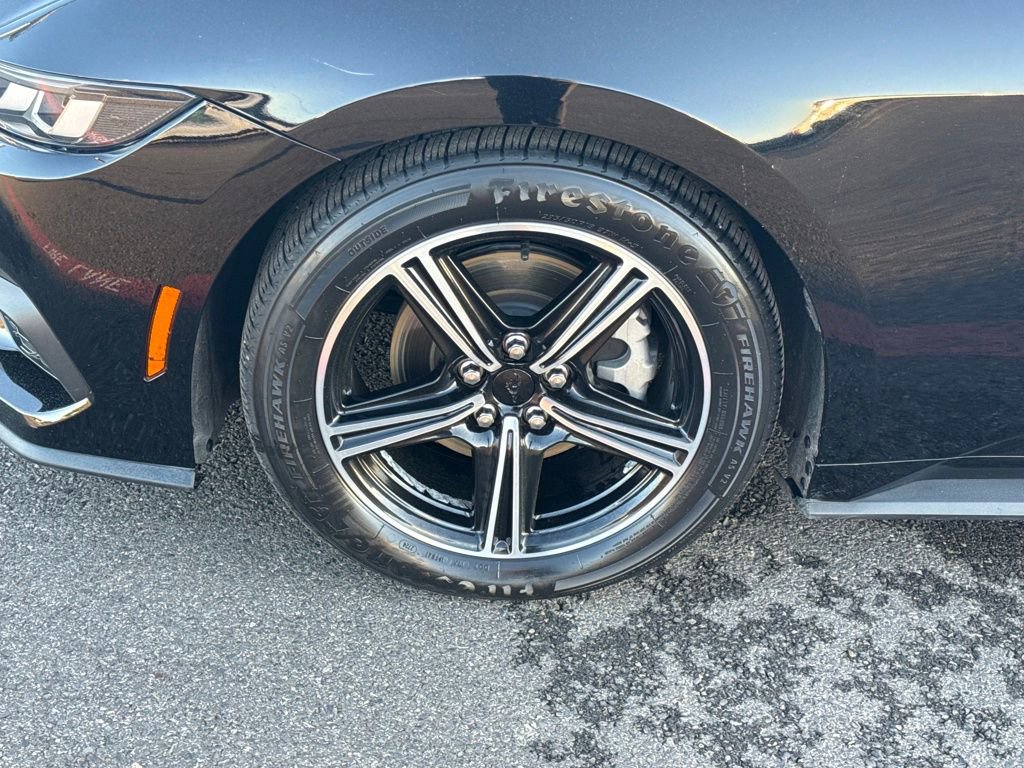 Used 2024 Ford Mustang Premium image 32