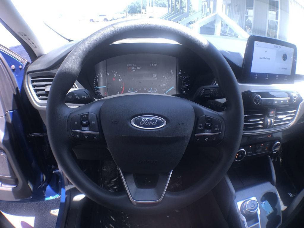 Used 2022 Ford Escape SE image 15