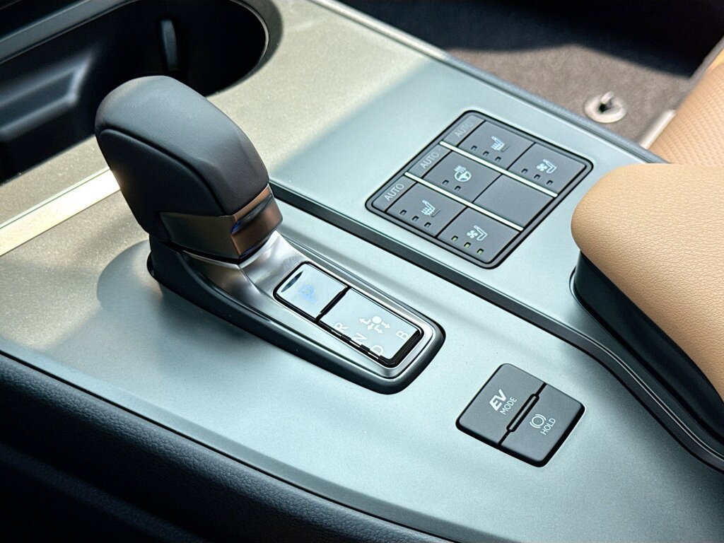 New 2026 Lexus UX 300h AWD image 12