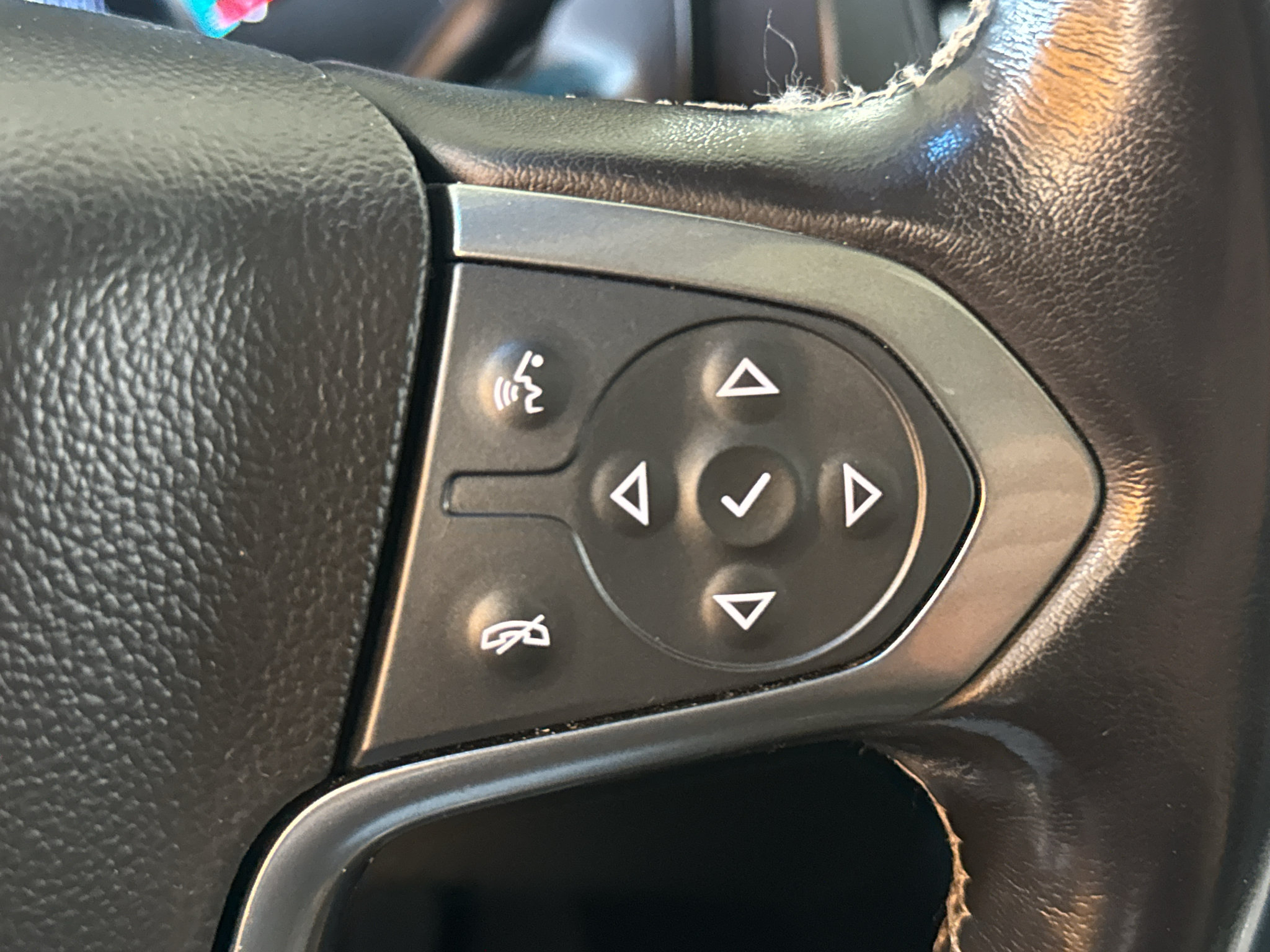 Used 2020 Chevrolet Suburban Premier AWD/4WD image 28