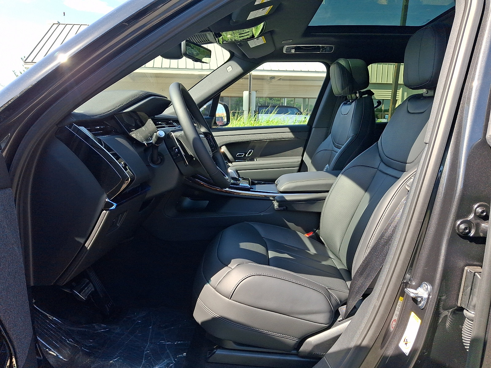 New 2026 Land Rover Range Rover Sport Dynamic SE AWD/4WD image 10