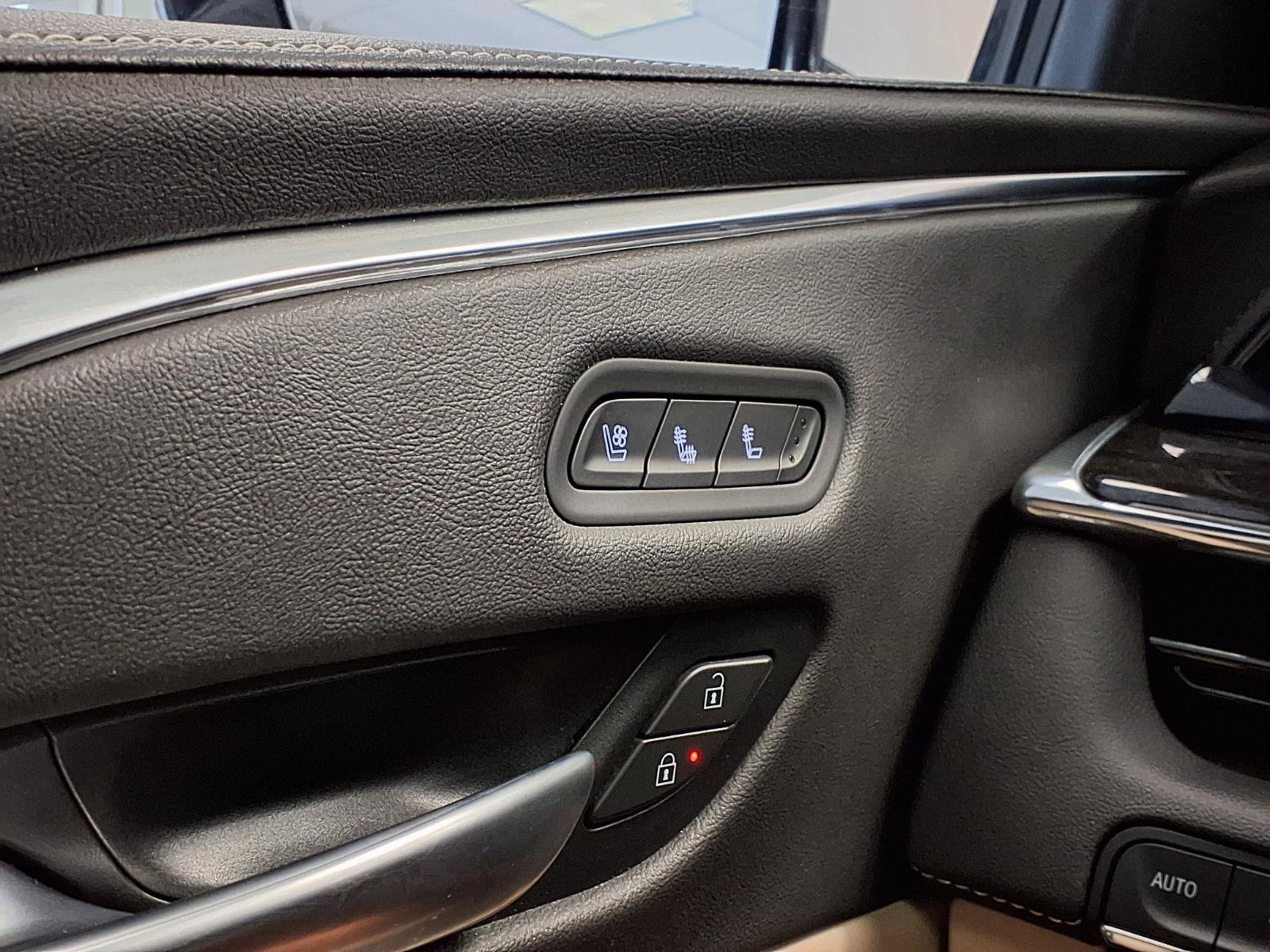 Certified 2023 Cadillac Escalade Premium Luxury w/ Performance Package AWD/4WD image 34
