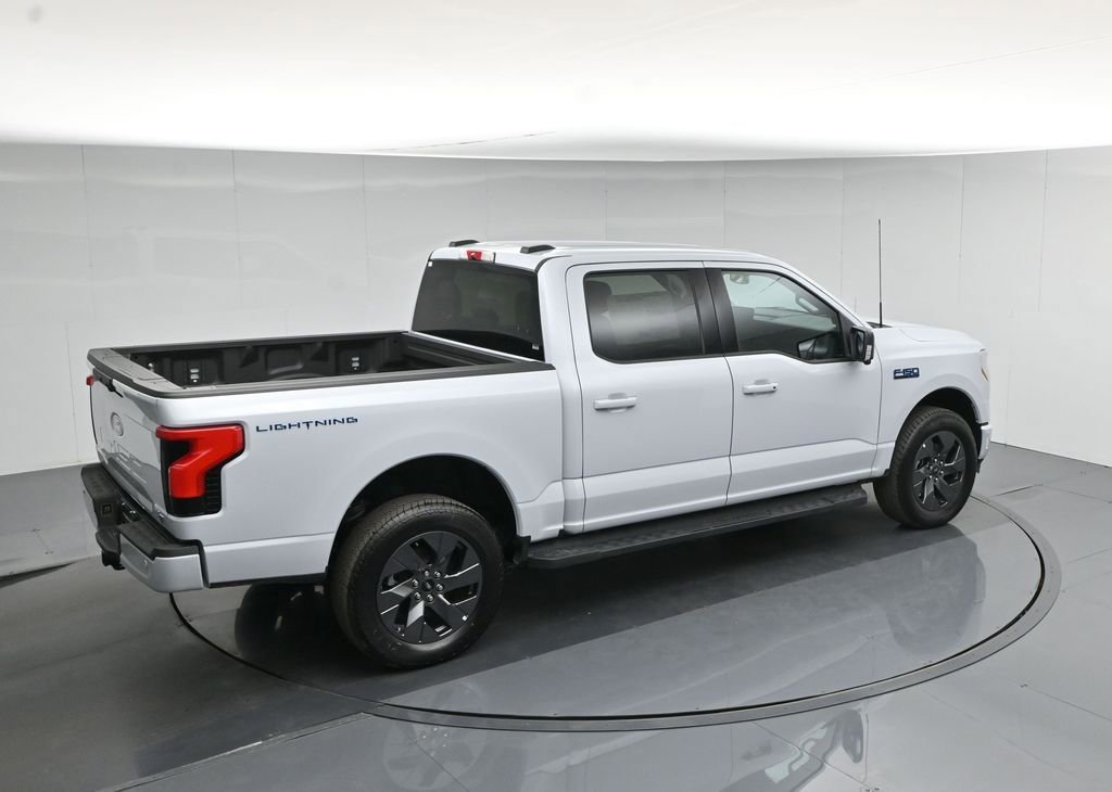 New 2025 Ford F150 Lightning Flash AWD/4WD image 40
