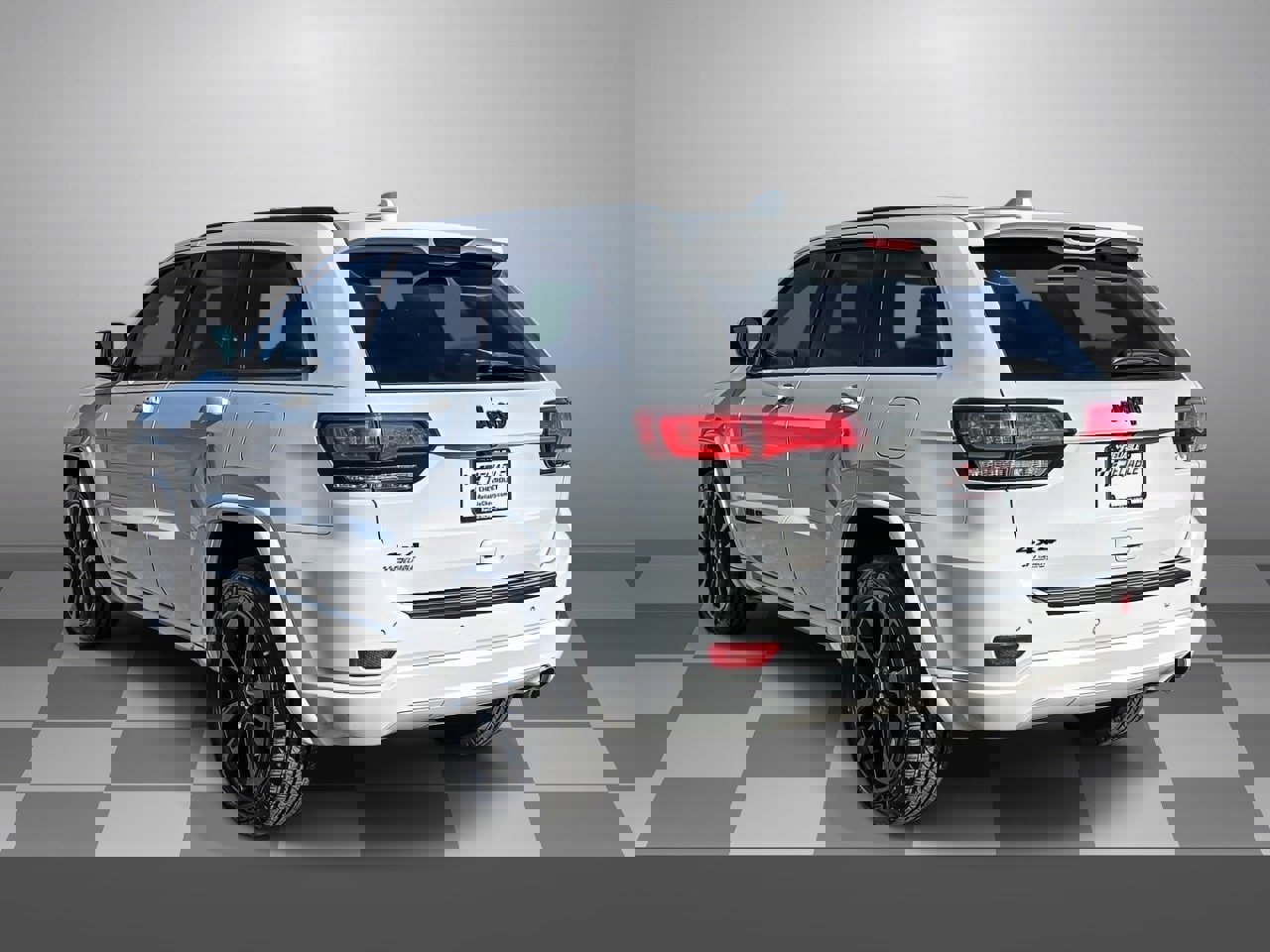 Used 2019 Jeep Grand Cherokee Altitude image 4