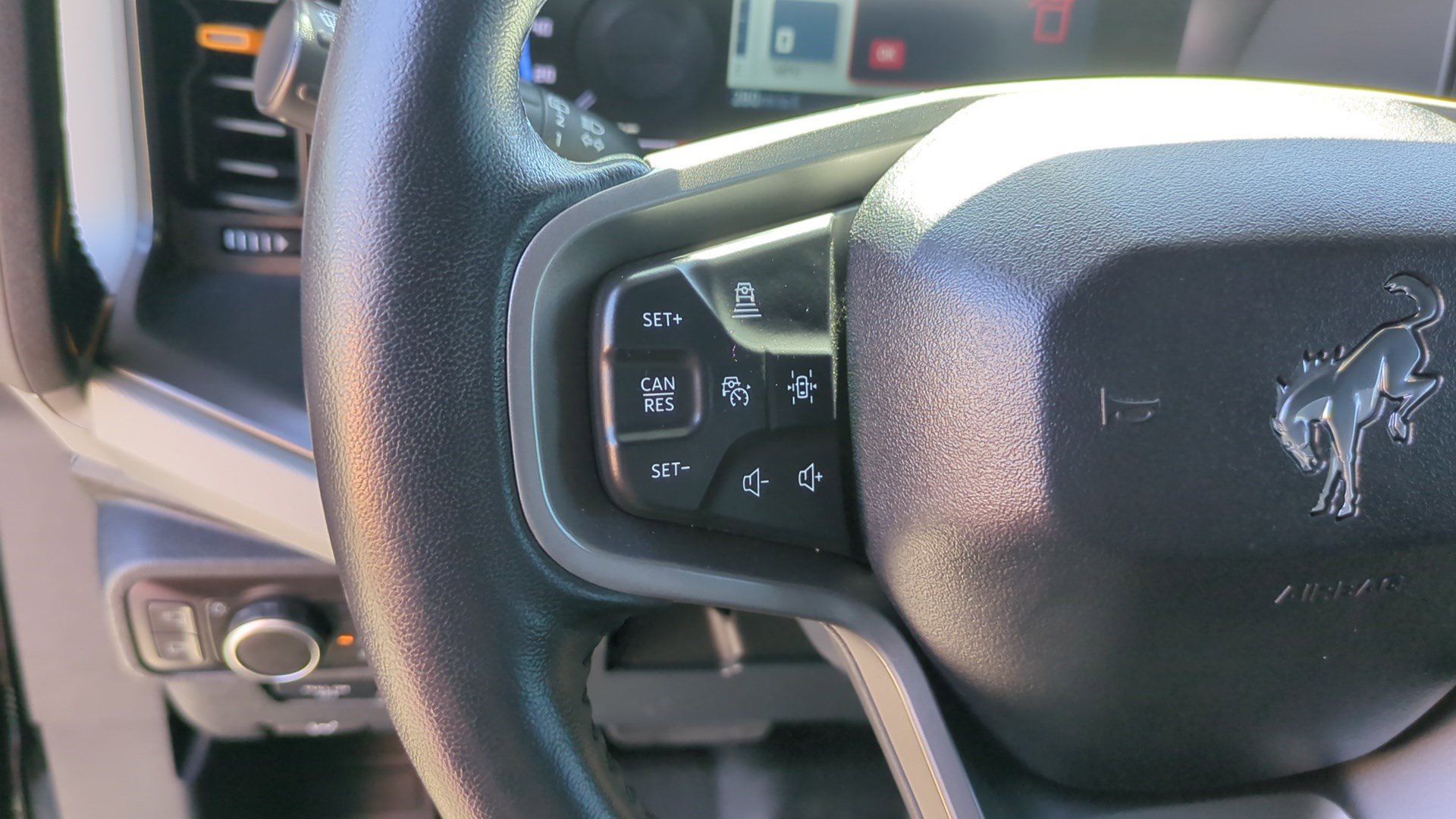 Used 2023 Ford Bronco Badlands image 16