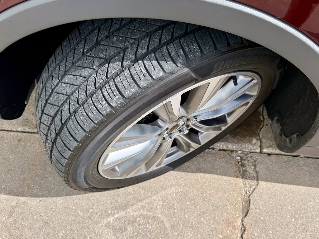 Used 2017 Lincoln MKX Reserve w/ Driver Assistance Package image 40