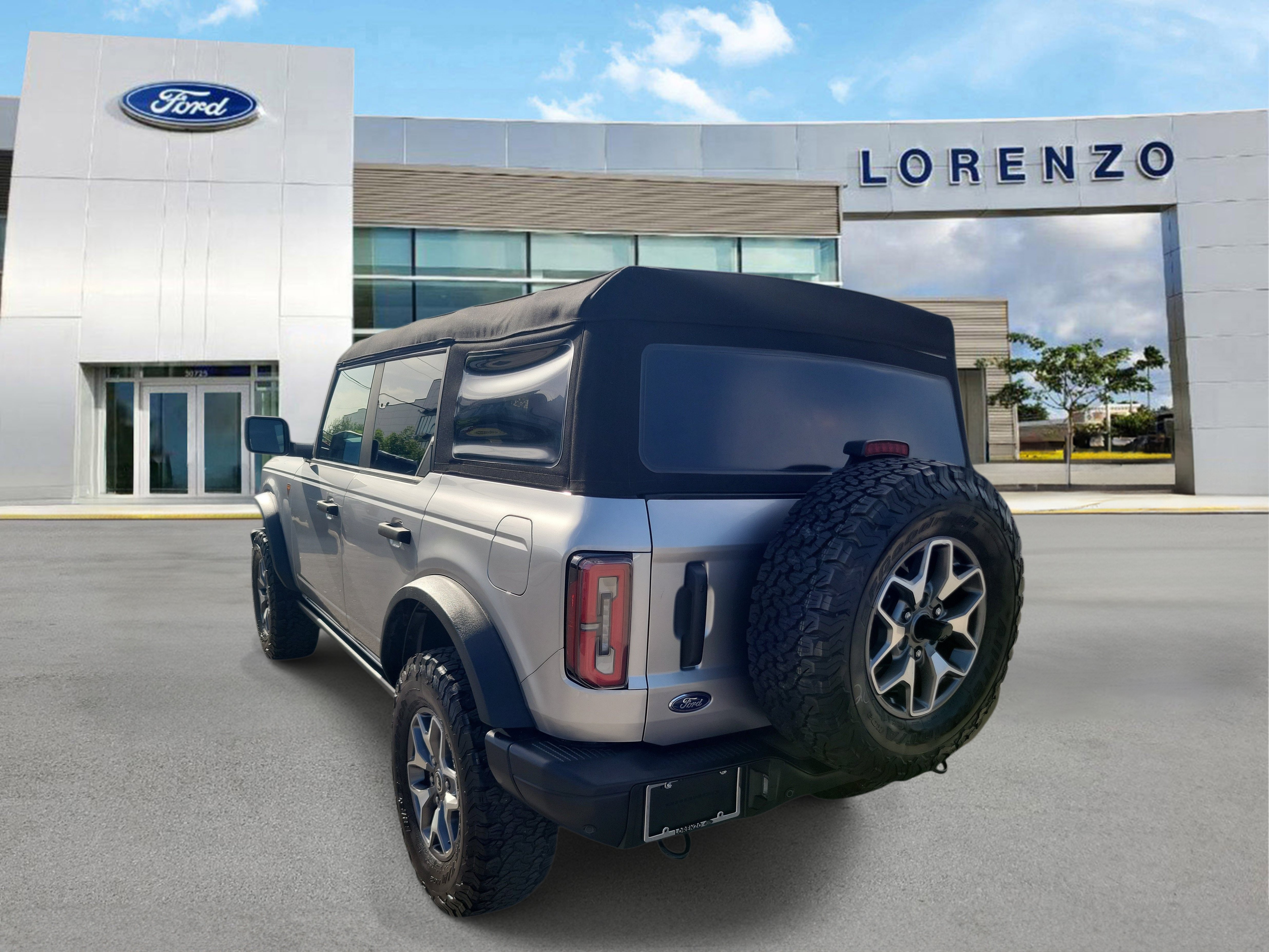 Used 2023 Ford Bronco Badlands AWD/4WD image 6