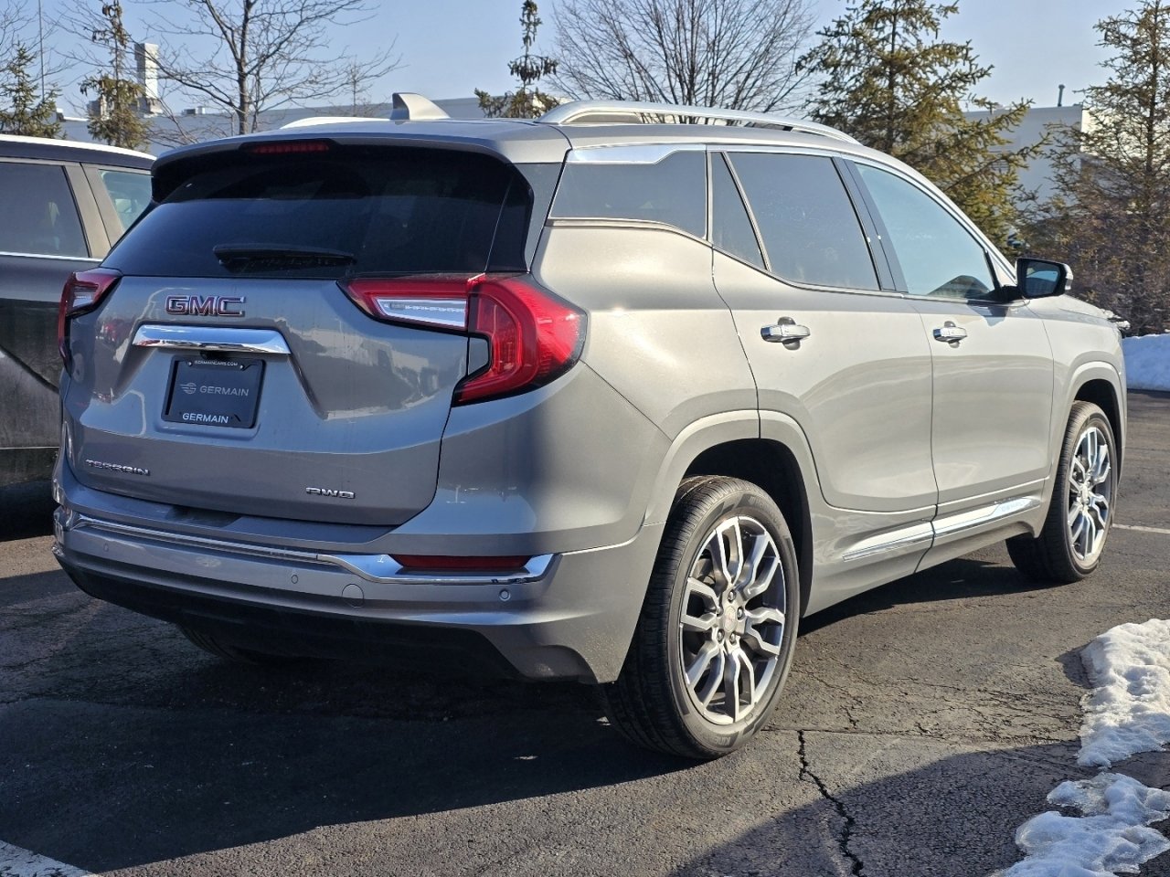 Used 2024 GMC Terrain Denali w/ Denali Premium Package image 7