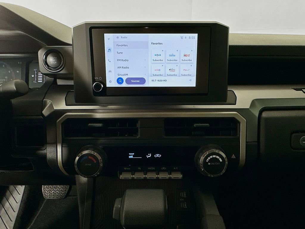 Certified 2025 Toyota Tacoma SR5 AWD/4WD image 14