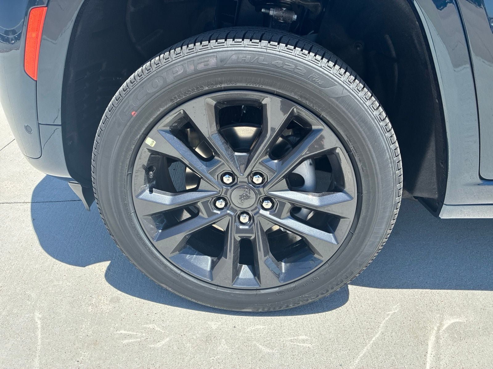 New 2026 Jeep Grand Cherokee Limited AWD/4WD image 12
