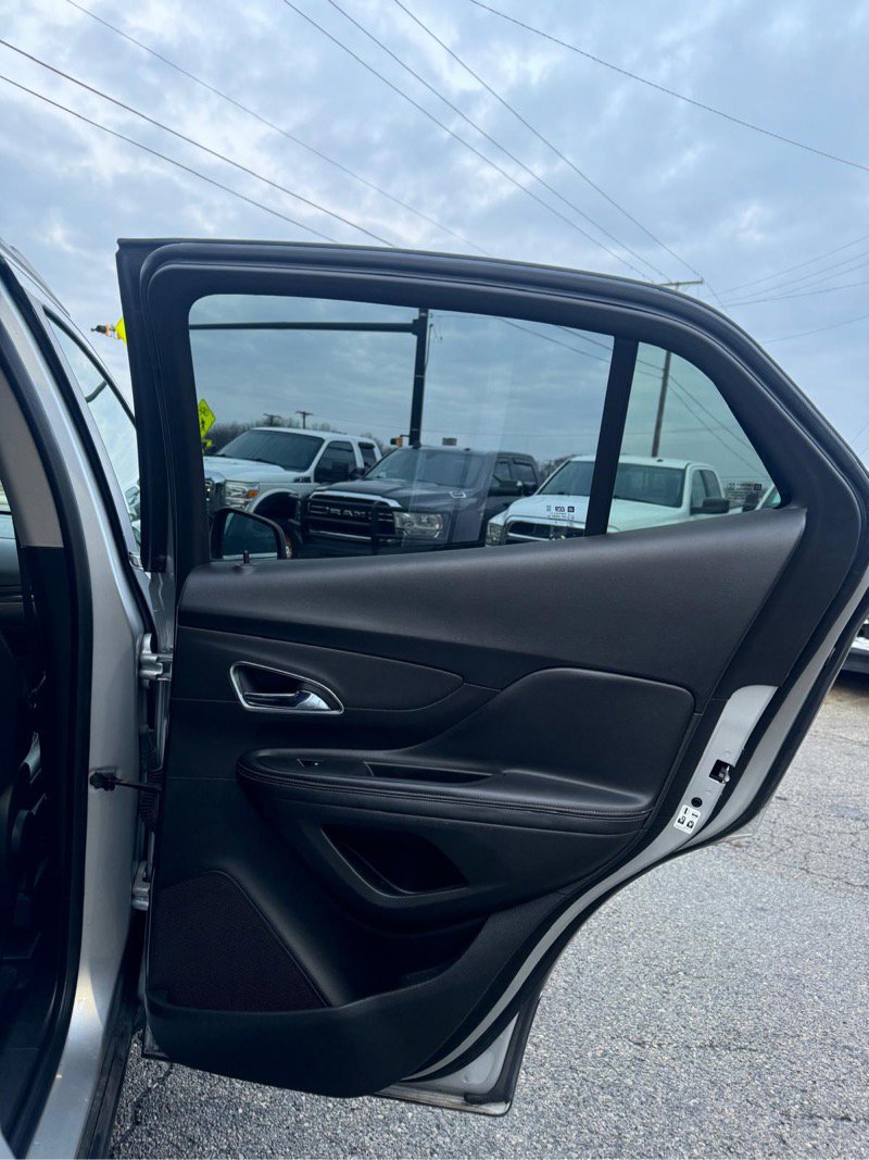 Used 2015 Buick Encore FWD image 21