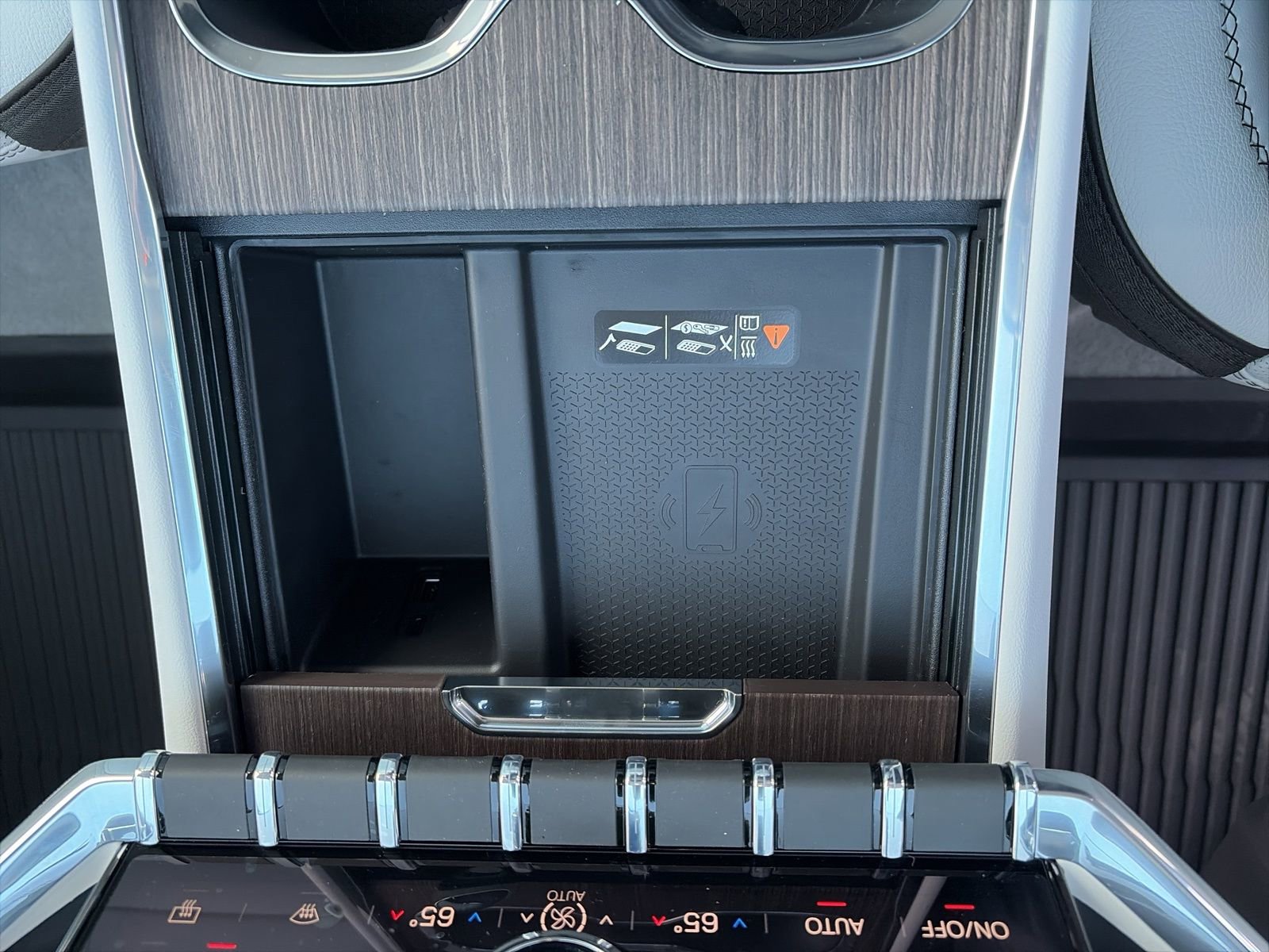 New 2026 GMC Acadia Denali w/ Super Cruise Package image 18