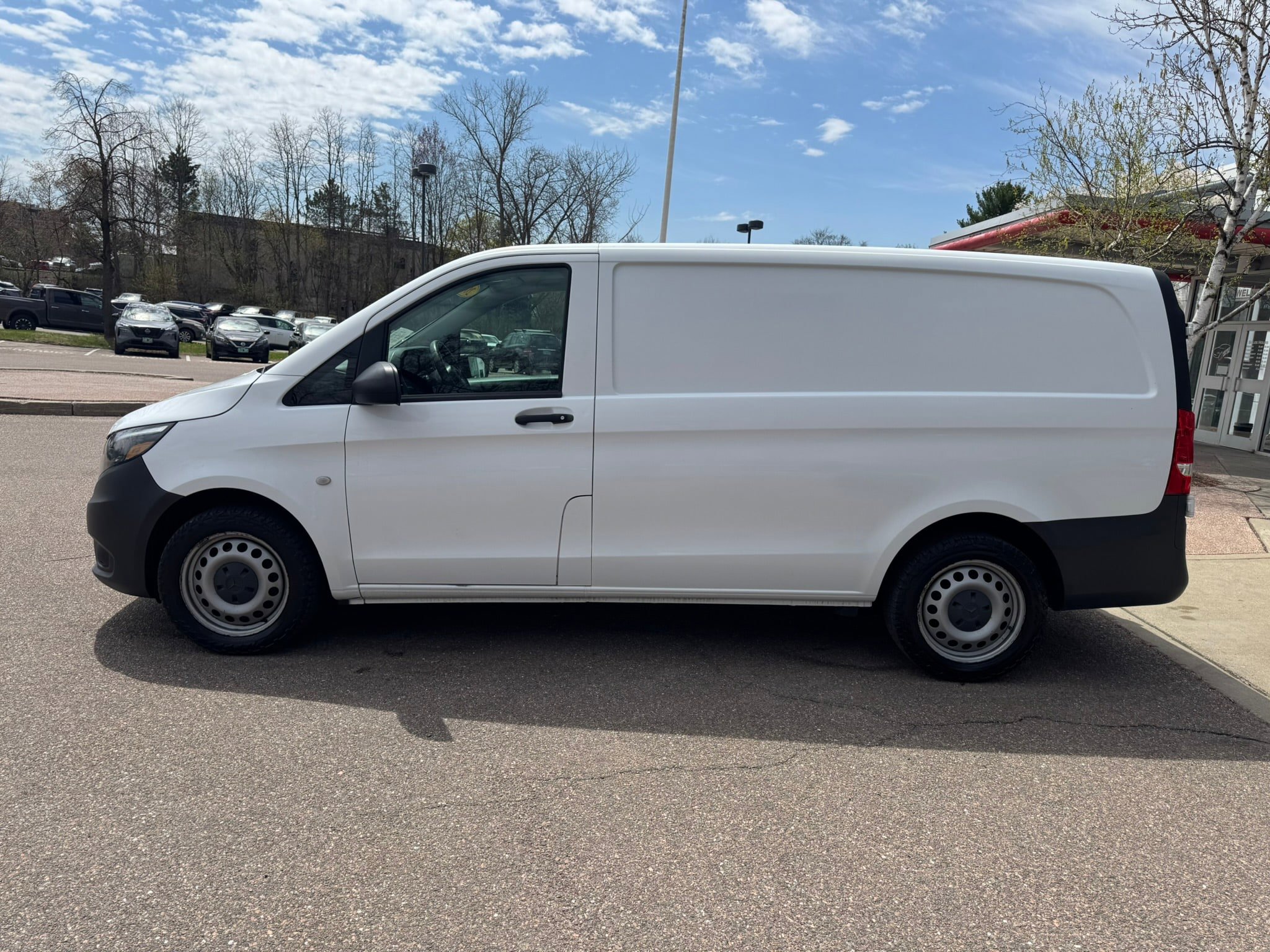 Used 2020 Mercedes-Benz Metris image 4