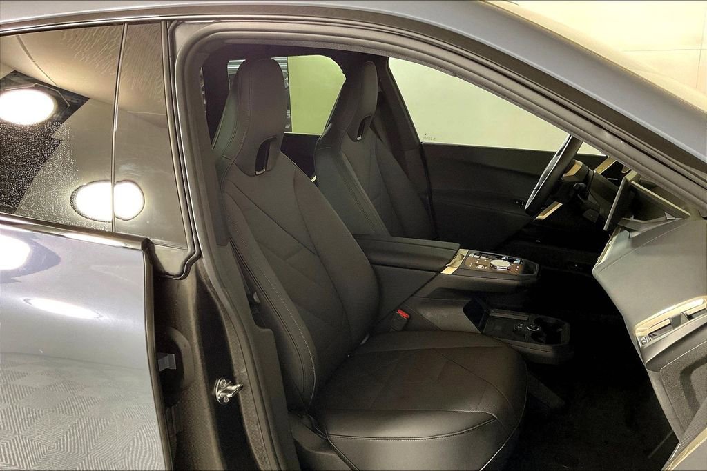 Used 2025 BMW iX xDrive50 w/ Sport Package image 6