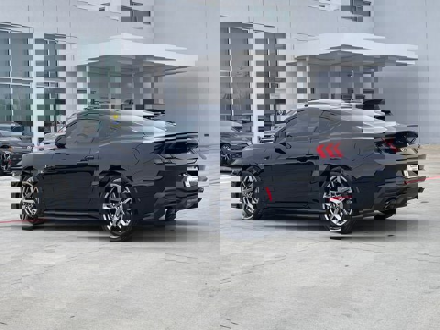 Used 2024 Ford Mustang GT Premium image 4