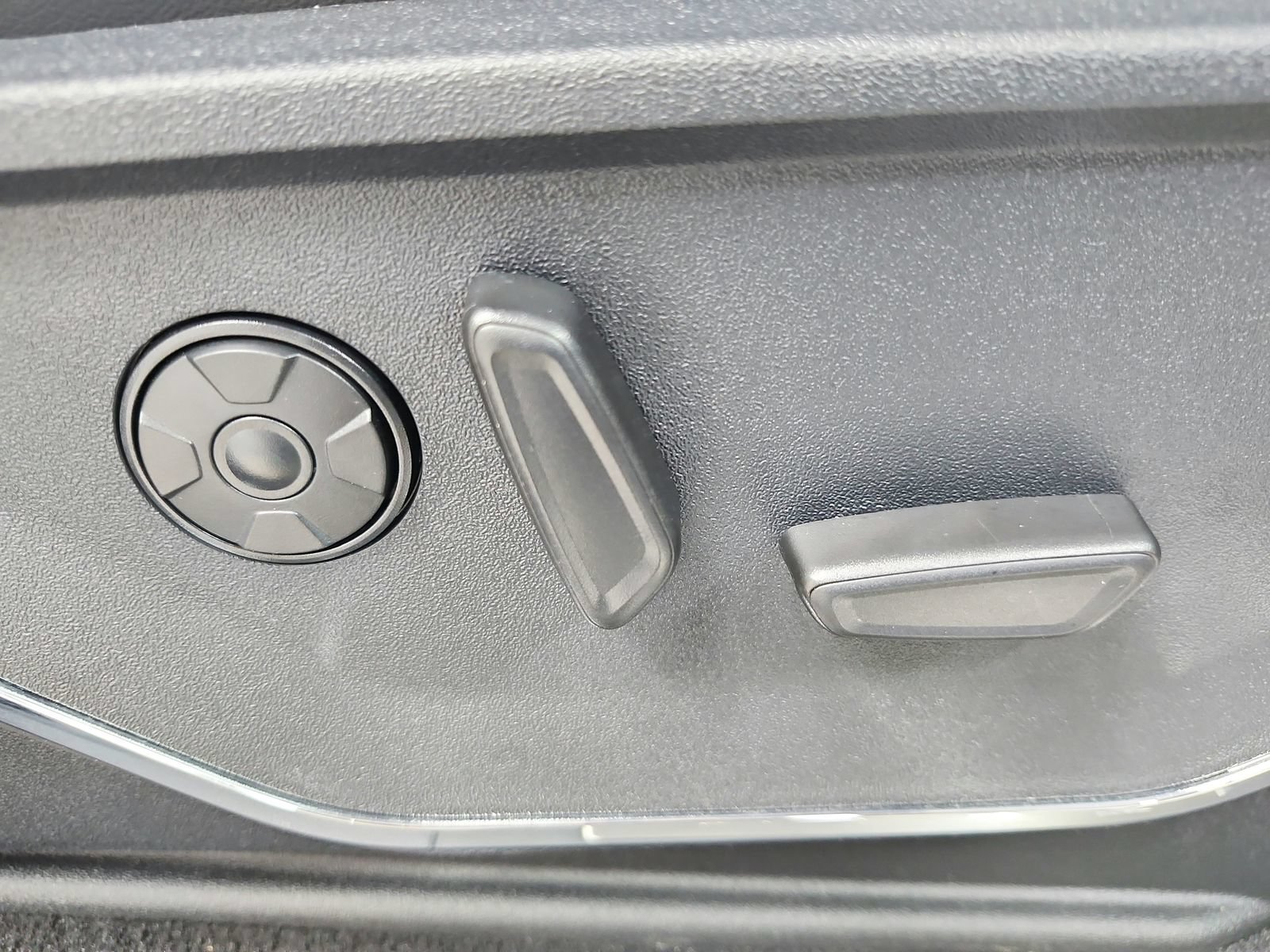 Used 2026 Ford F250 Platinum AWD/4WD image 45