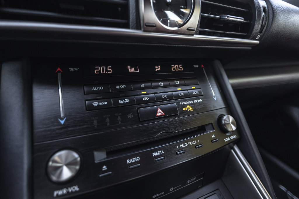 Used 2018 Lexus IS 350 AWD image 13