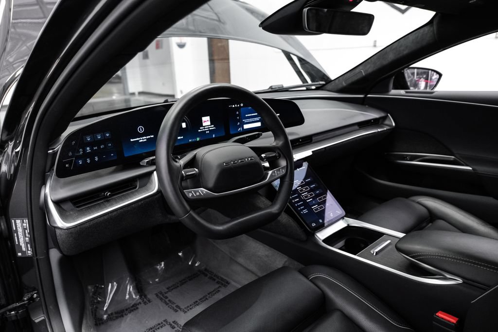 Used 2025 Lucid Air Touring AWD/4WD image 3