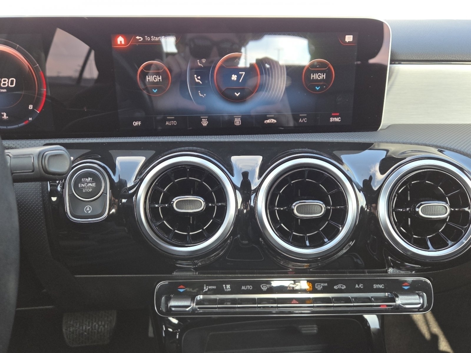 Used 2019 Mercedes-Benz A 220 4MATIC image 30