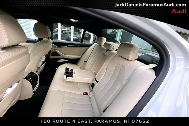Used 2021 BMW 530e xDrive w/ Premium Package AWD/4WD image 18