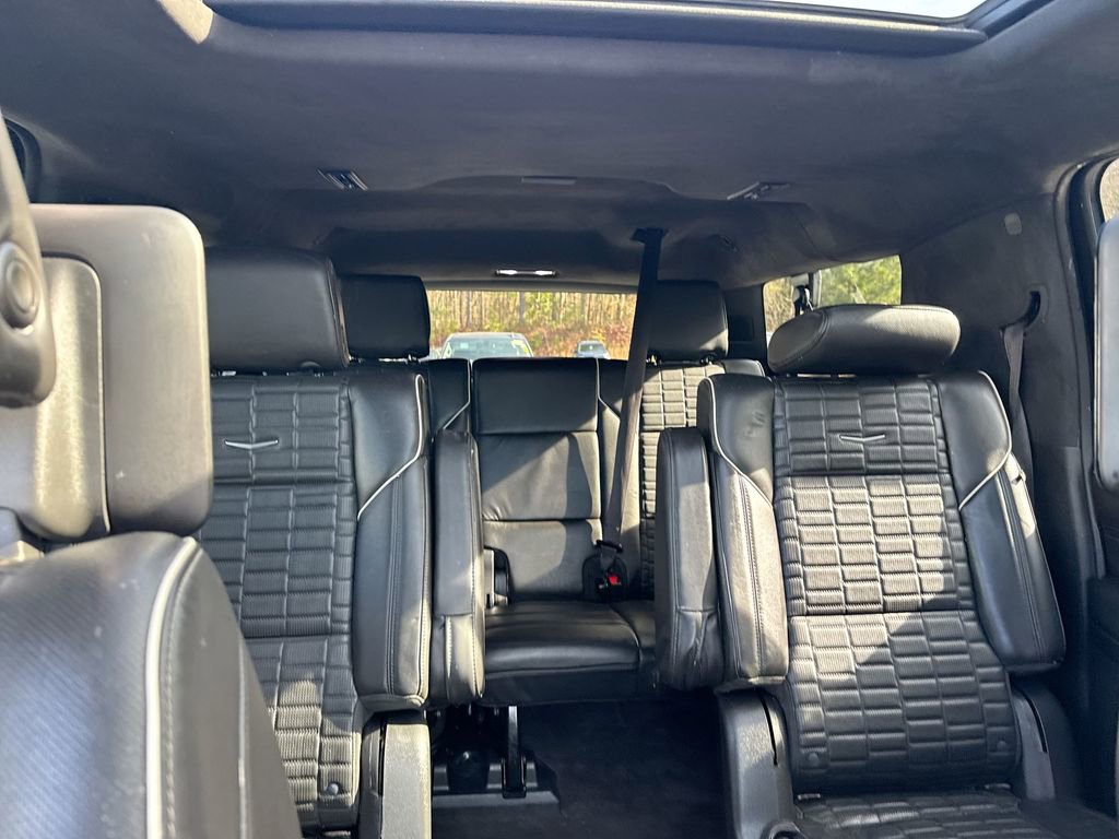 Used 2022 Cadillac Escalade ESV Premium Luxury Platinum image 34