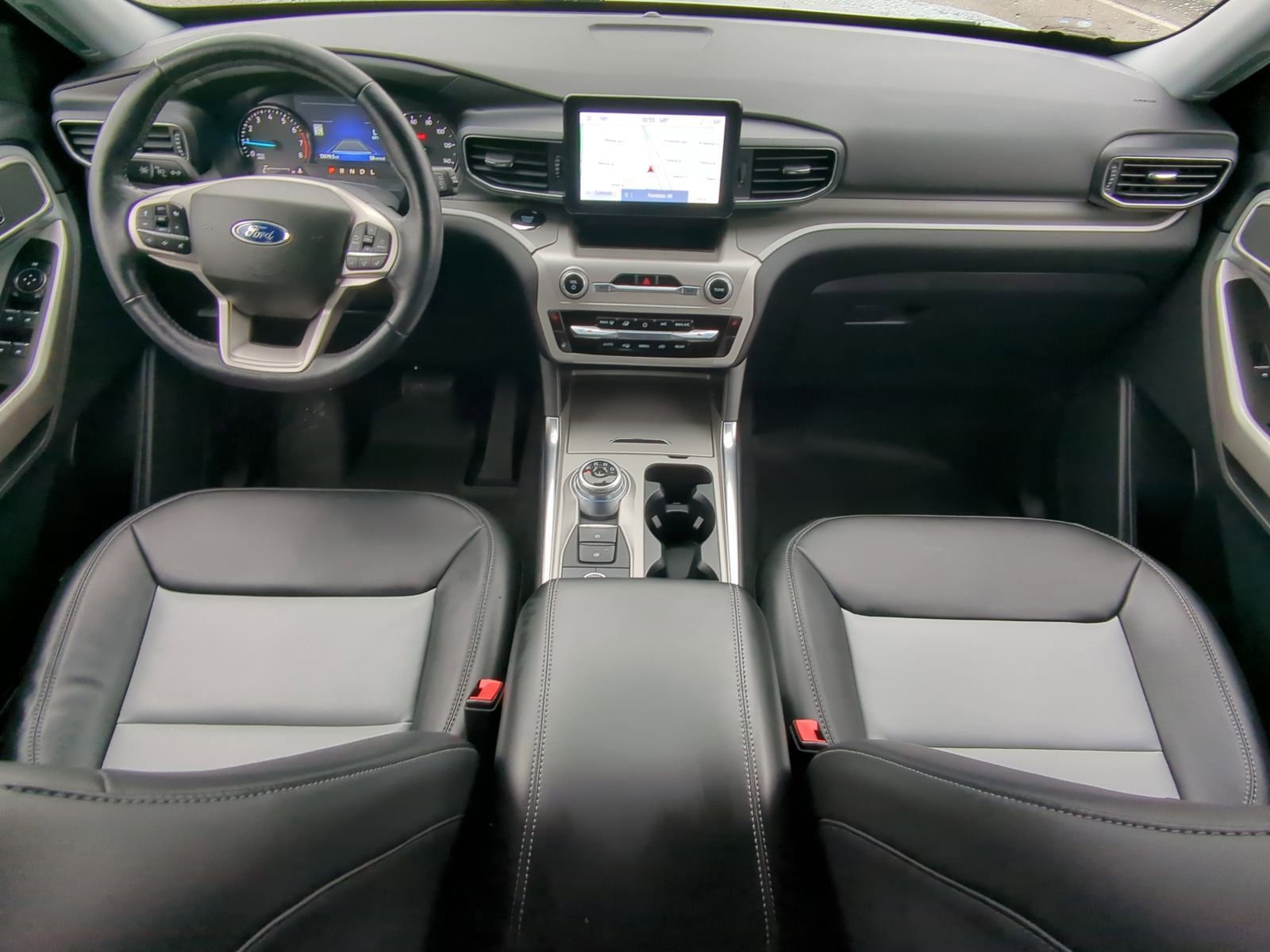 Used 2022 Ford Explorer XLT w/ Equipment Group 202A image 20