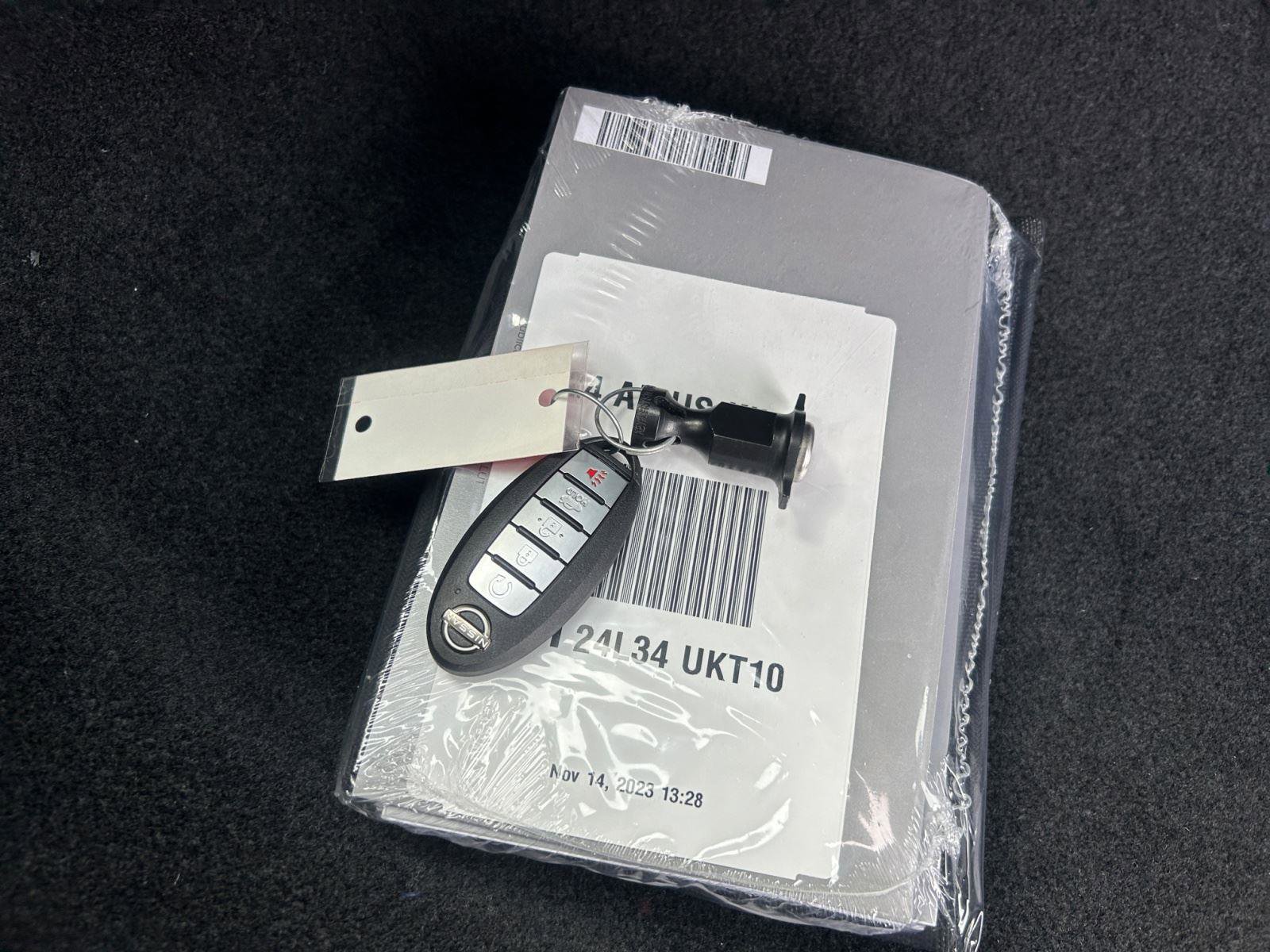 Used 2024 Nissan Altima 2.5 SV w/ SV Premium Package image 25