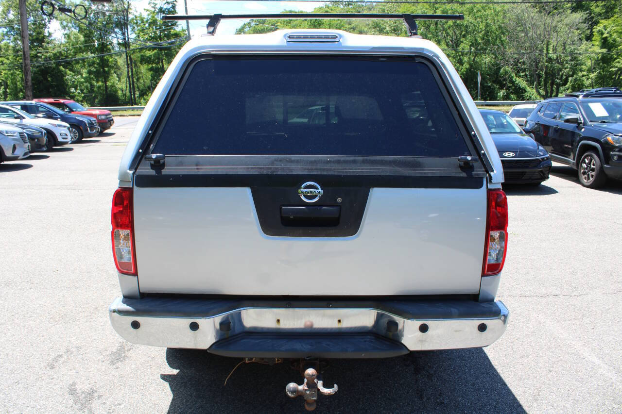 Used 2014 Nissan Frontier SV w/ SV Value Truck Package AWD/4WD image 9
