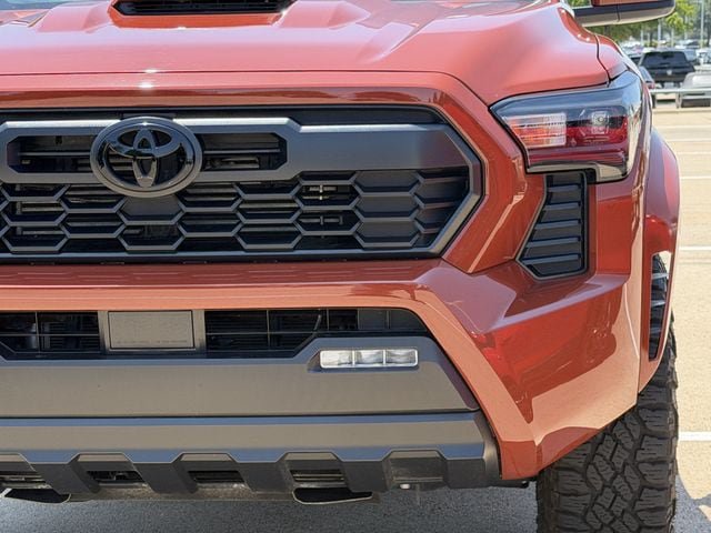 Certified 2025 Toyota Tacoma TRD Sport AWD/4WD image 9