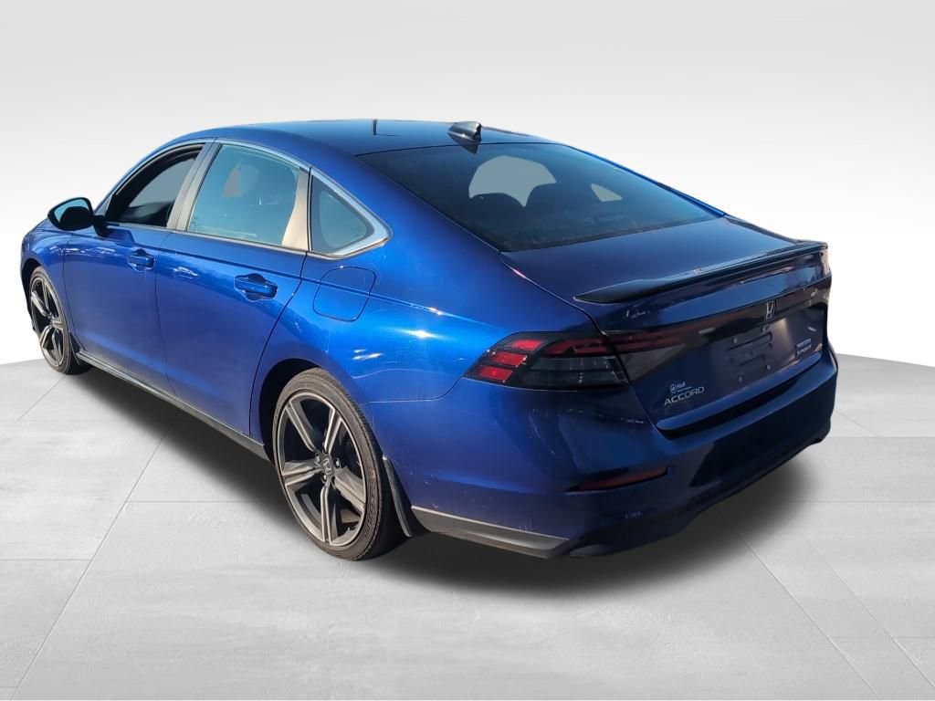Used 2023 Honda Accord Sport image 4