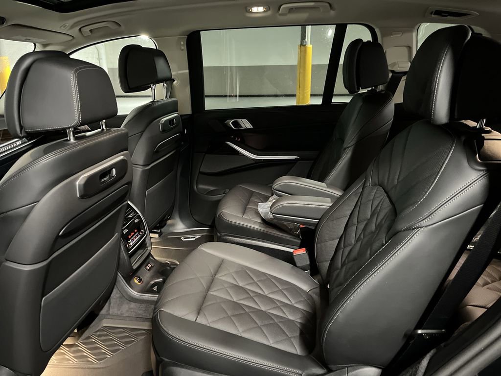 Used 2026 BMW X7 xDrive40i image 23