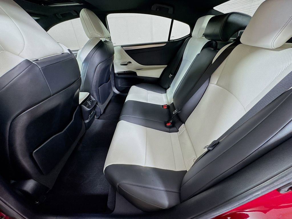 Used 2024 Lexus ES 350 F Sport w/ Accessory Package (Z2) FWD image 29