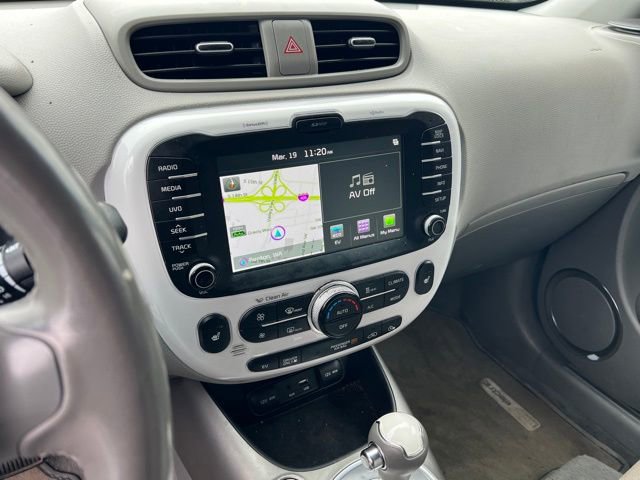 Used 2017 Kia Soul EV image 22